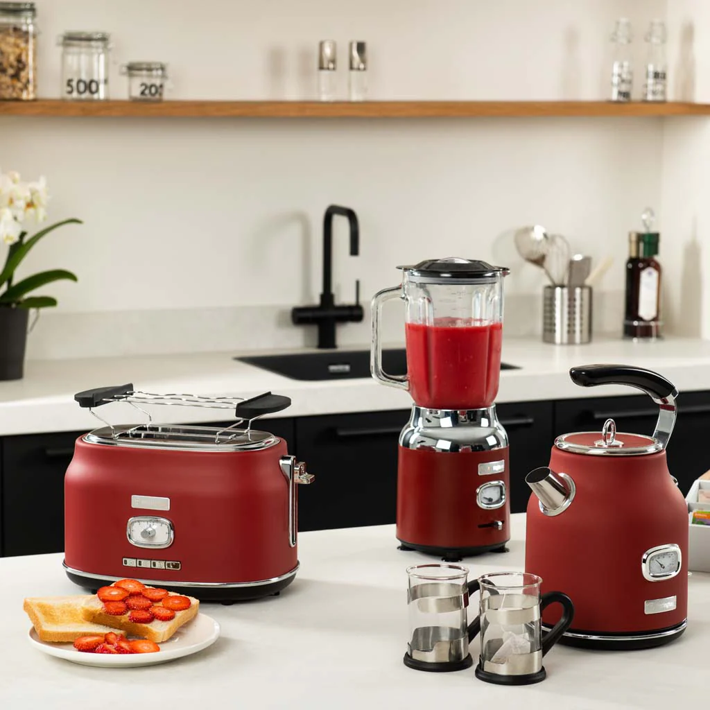 1.7L Retro Series Electric Kettle - Red - Image 4