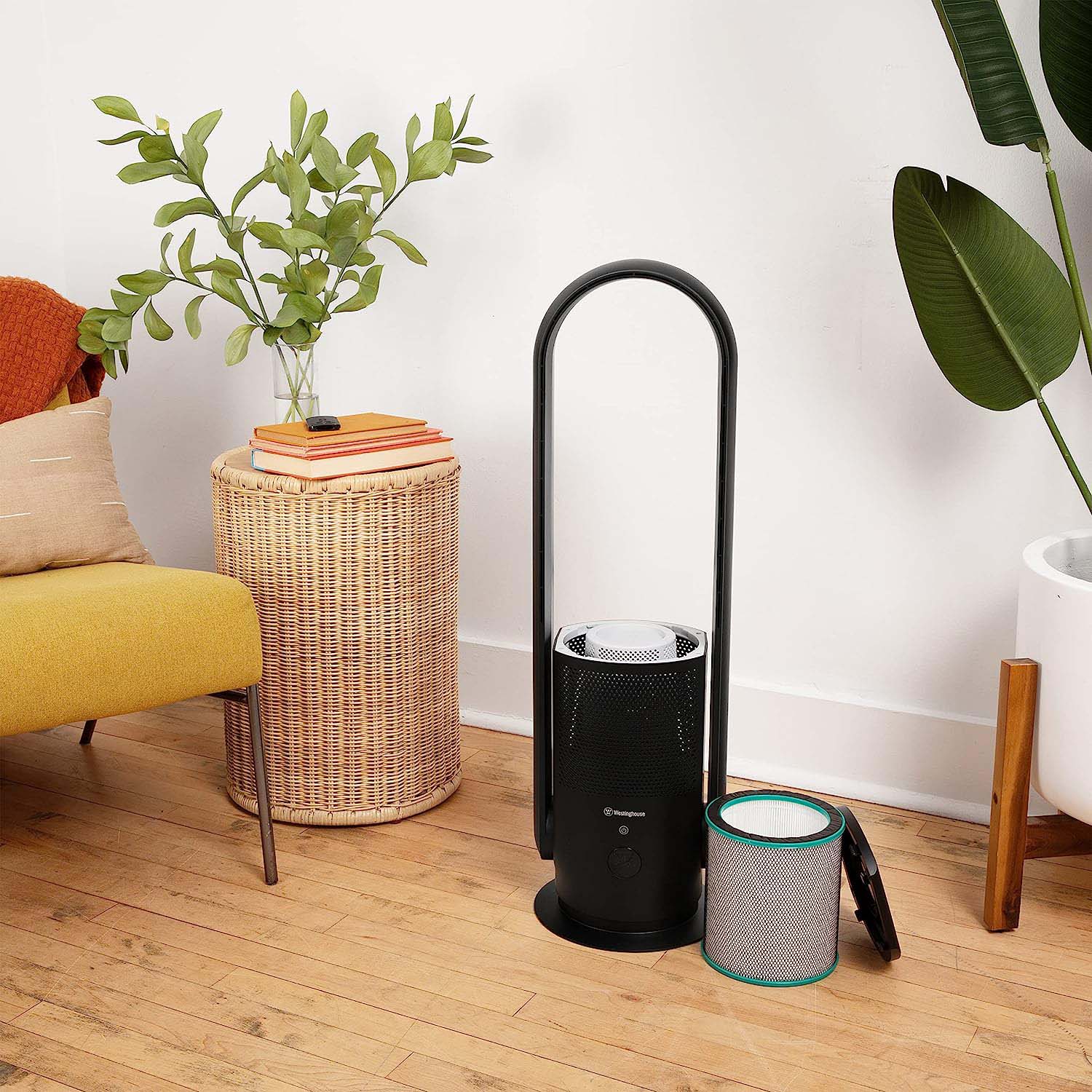 32" 3 In 1 Bladeless Tower Fan + Air Purifier + UV, Black - Image 3