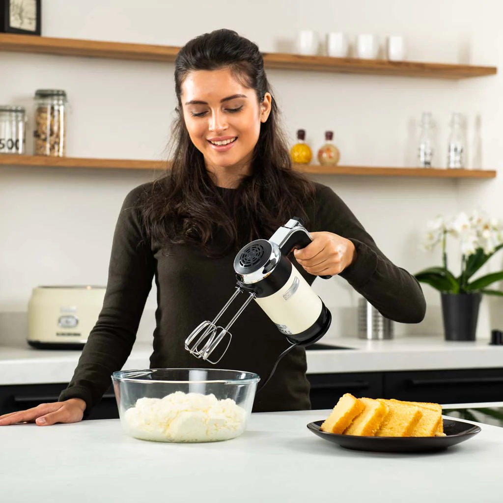 Retro Series Hand Mixer - White - Image 6